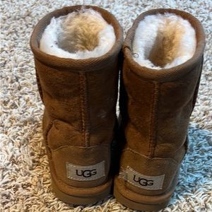 Toddler Uggs size 10 toddler
